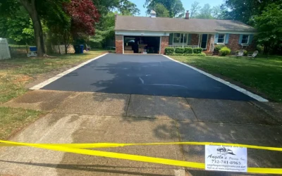 Asphalt Driveway with Belgian Block Decorative Border – Little Silver, NJ