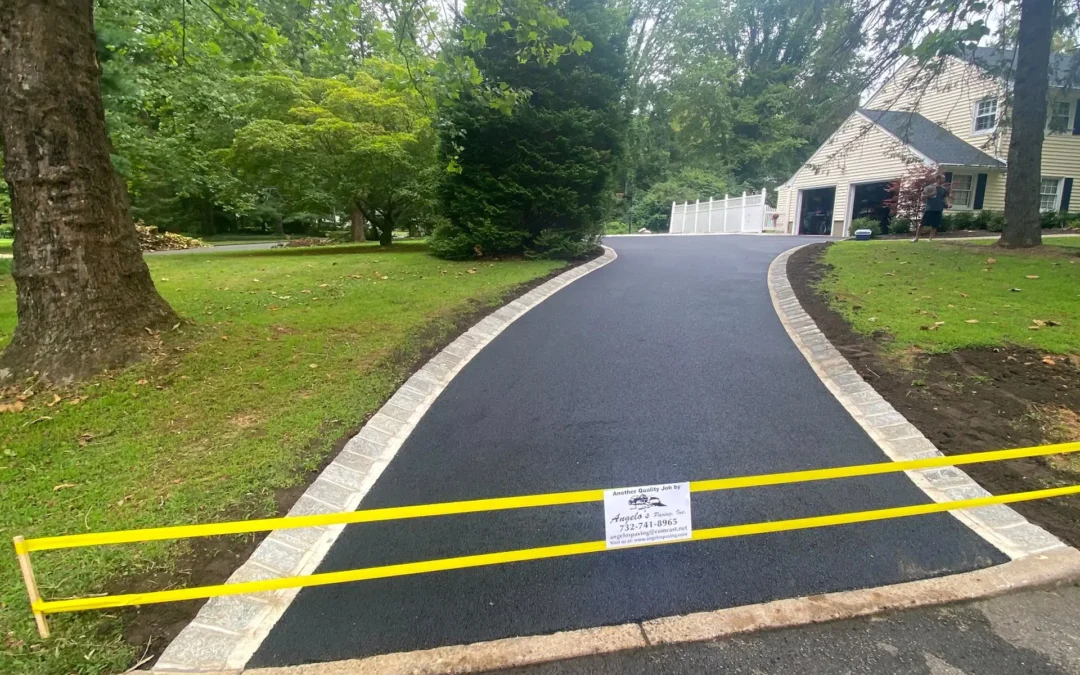 Estate Home Asphalt Driveway with Granite Cobblestone Border & Sweeping Curve – Oceanport, NJ
