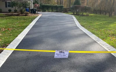 Custom Asphalt Driveway with Granite Cobblestone Decorative Border & Gentle Curve – Red Bank, NJ